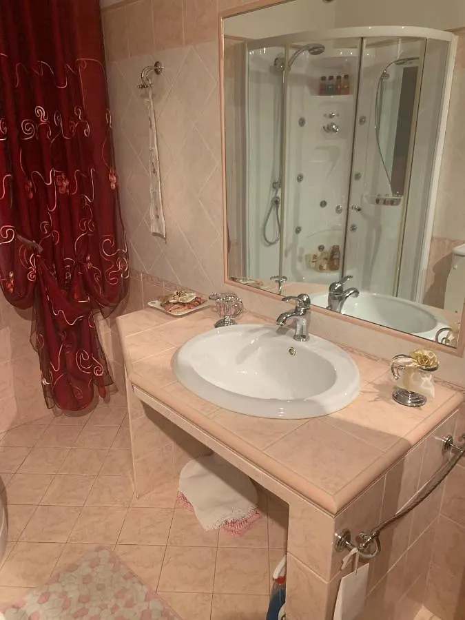Гостевой дом Отель Airport Tourist'S House Катания
