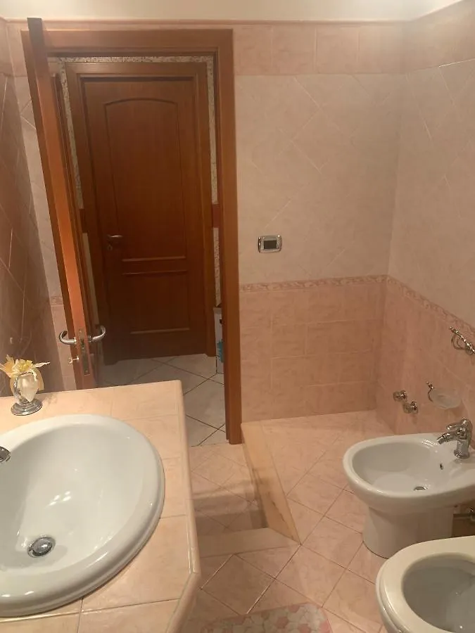 Отель Airport Tourist'S House Катания