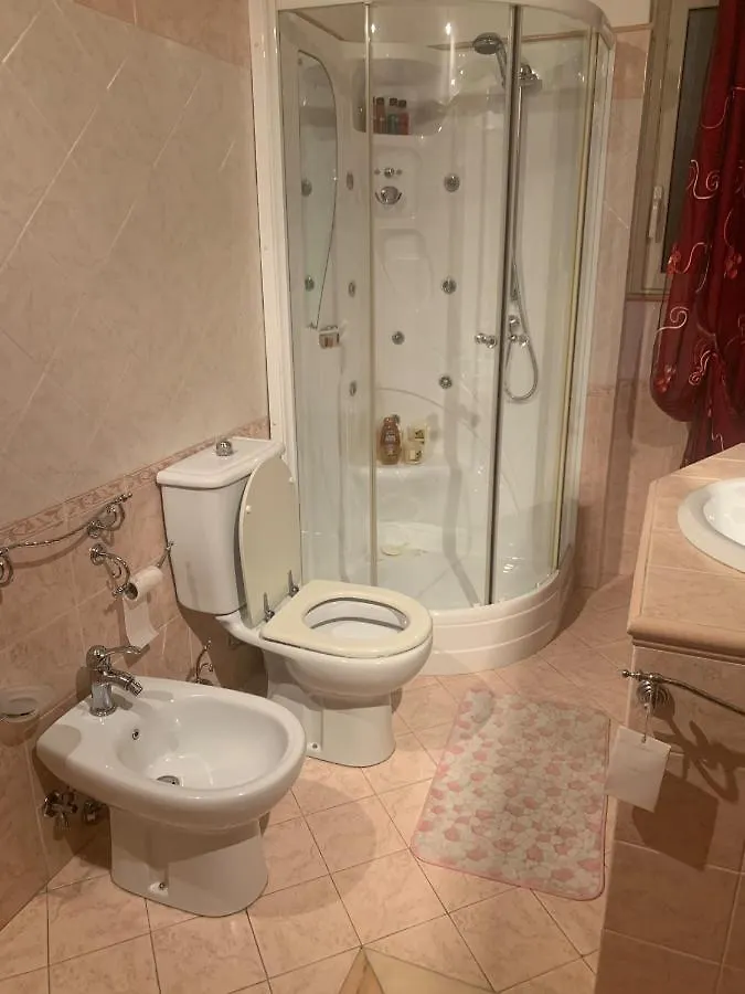 Отель Airport Tourist'S House Катания Гостевой дом